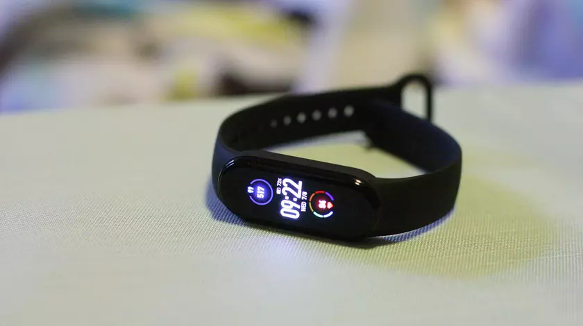 Фитнес-браслеты Xiaomi Mi Band и Amazfit Band научатся измерять температуру тела