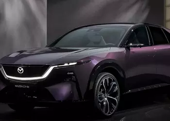 Mazda представила электрический кроссовер CX-6e на Brussels Motor Show