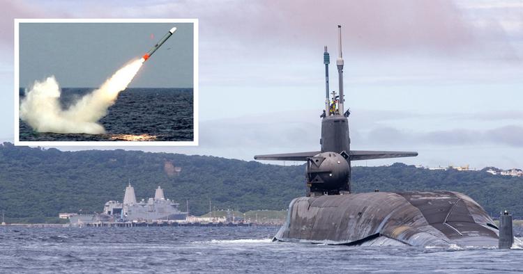 Warnung an die DVRK - Die USA haben das atomgetriebene U-Boot USS Michigan, das 154 Tomahawk-Marschflugkörper tragen kann, nach Japan entsandt
