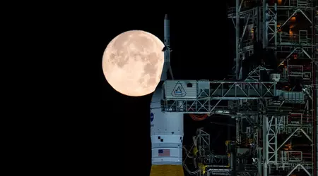 NASA знову катає SLS: чому гігантська ракета повертається в ангар через примхливий гелій