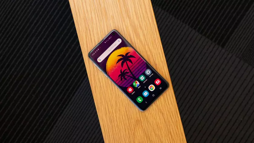 Инсайдер: бюджетный флагман Samsung Galaxy S10 Lite получит чип Snapdragon 855 и тройную камеру на 48 Мп