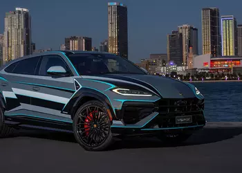Lamborghini представила уникальный Urus SE, покраска которого заняла 230 часов