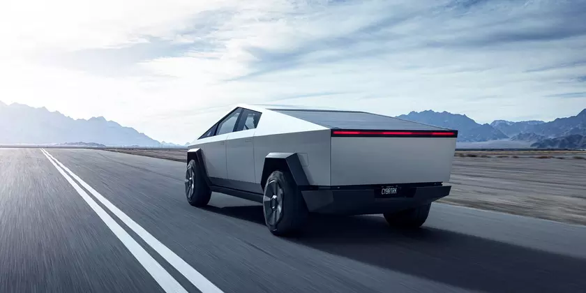 Придётся запастись терпением: Tesla перенесла выход электрического пикапа Cybertruck на 2022 год