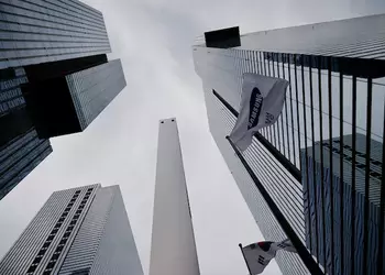 Samsung может приблизиться к администрации Трампа в США из-за новых пошлин на чипы