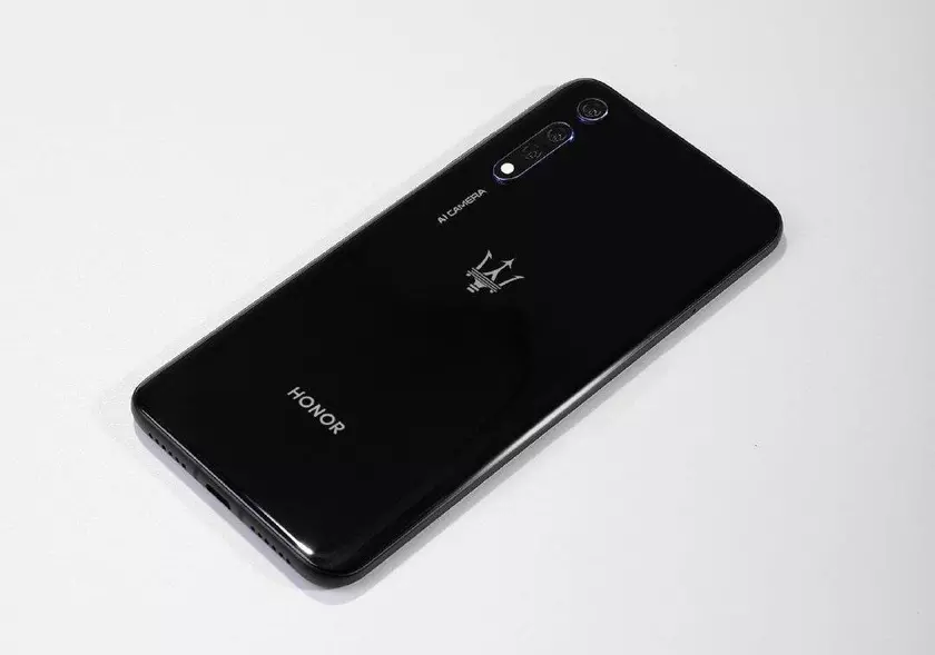У Honor View 20 будет специальная версия — Maserati Edition