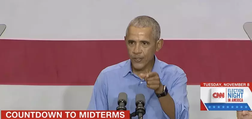 Барак Обама до сих пор использует смарт-часы Fitbit Ionic, которые производитель отозвал из-за риска ожогов