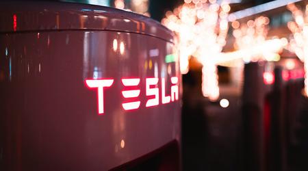 Tesla går til sak mot Apple i forbindelse med dødsulykke med autopiloten