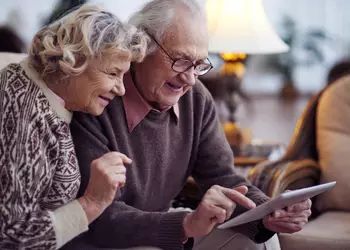 Study: Apple gadgets only appeal to younger users, people over 45 have little interest in them