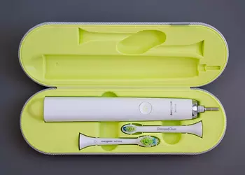 Новые ощущения. Обзор зубной щётки Philips Sonicare DiamondClean