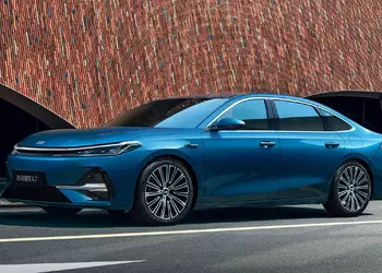 Geely Galaxy A7: Электрика и гибрид по цене пустого «европейца»