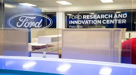 Назад в офіси: Ford завершує експеримент із гібридним графіком роботи