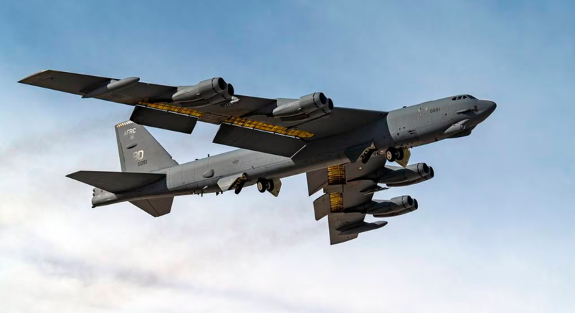 Bombowce atomowe B-52 Stratofortress zauważone 25 km od Ukrainy