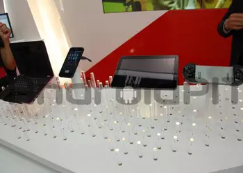 Концепт Spider в виде смартфона и его необычных аксессуаров