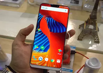 Ulefone T2 Pro: безрамочное китайское чудо на MWC 2018