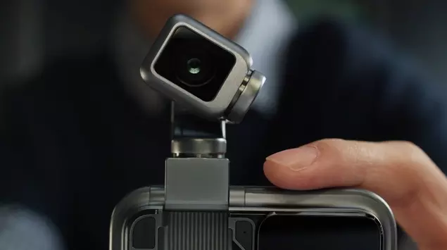 HONOR's Robot Phone: Autonomous Camera That ...
