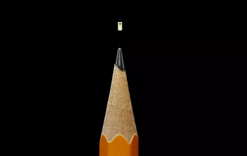 Bloomberg: Китай внедрил шпионские чипы в оборудование Apple, Amazon и других компаний