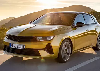 Больше мощности и запаса хода по той же цене: Opel представил обновленные Astra и Astra Sports Tourer PHEV