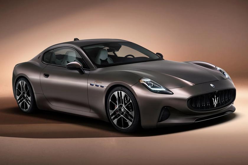 Maserati ogłasza swój pierwszy samochód elektryczny, GranTurismo Folgore, coupe z silnikiem o mocy 1,221 KM, prędkością do 320km/h i ceną zaczynającą się od 170,000$.