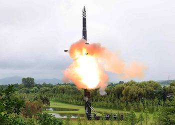 КНДР успешно запустила в направлении Японии межконтинентальную баллистическую ракету Hwasong-18, которая может нести ядерную боеголовку и имеет максимальную дальность пуска 15 000 км