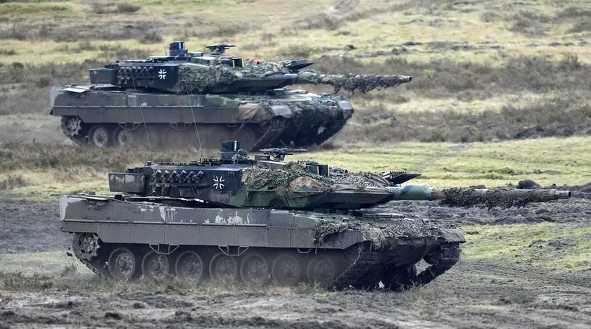Switzerland to decommission 25 Leopard 2 tanks, sell them to Germany, but ban transfer to Ukraine