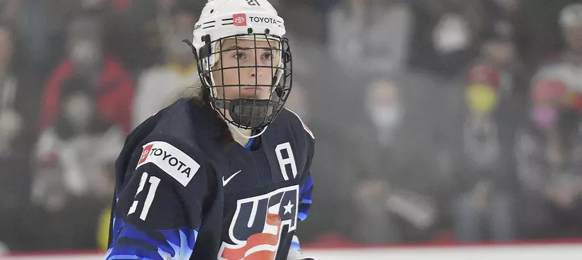 В NHL 22 добавили женские сборные