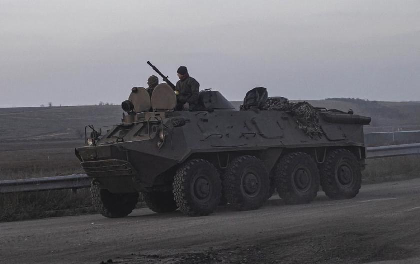 L'AFU utilise des véhicules blindés de transport de troupes roumains TAV-71M, une version modifiée du BTR-60PB soviétique.