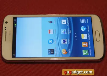 Кум королю, сват министру: обзор смартфона Samsung Galaxy Premier (I9260)