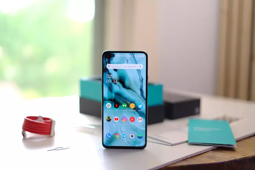 OnePlus Nord получил первую тестовую сборку OxygenOS с Android 11 на борту