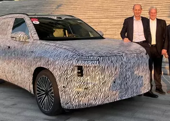 Volkswagen впервые показал замаскированный прототип ID. Era