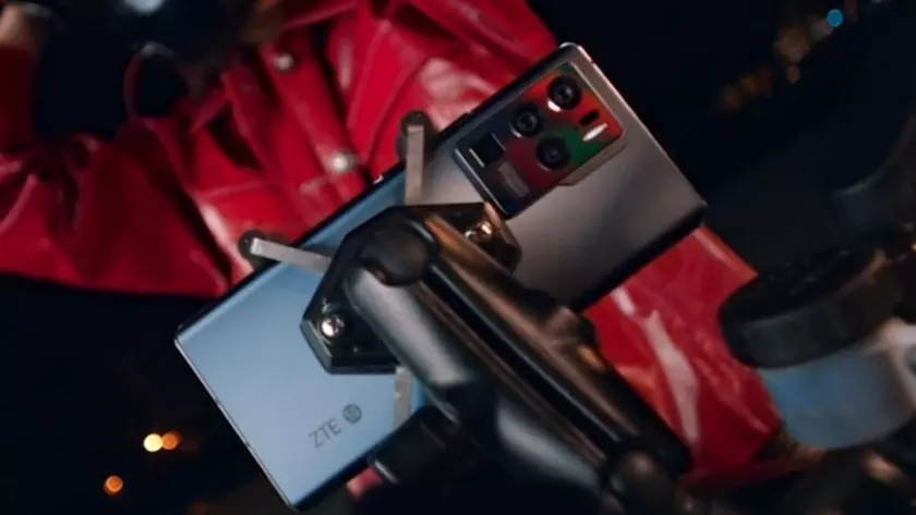 Официально: серию ZTE Axon 30 представят 15 апреля