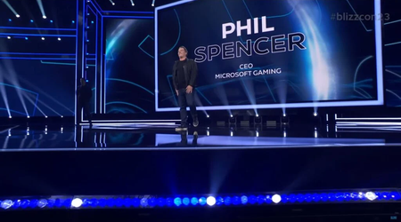 Phil Spencer spreekt op BlizzCon 23, waar hij zegt dat Xbox Blizzard "sterker" zal maken