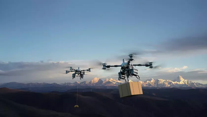 Новый грузовой дрон DJI FlyCart 100: до 26 км полета за $12 500!