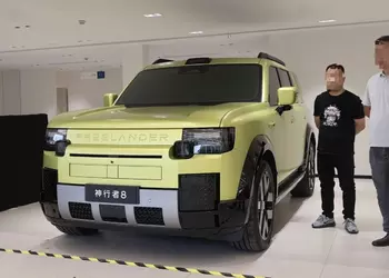 Freelander 8: британское имя, китайская начинка и экран на всё лобовое стекло