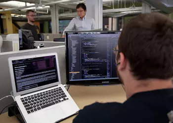 Apple будет выплачивать до $200 000 за нахождение уязвимостей в своем ПО