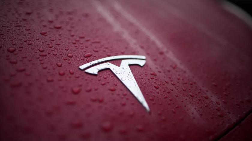 Tesla аварія