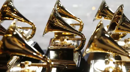 Les Grammys vont examiner une chanson virale avec des voix de Drake et The Weeknd, créée par une intelligence artificielle, pour la remise des prix.
