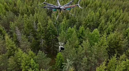 Дрон AirForestry вперше автономно зрубав дерево і виніс його з лісу