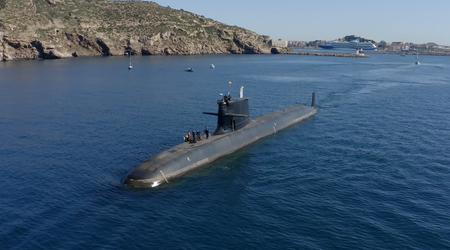 Le nouveau sous-marin espagnol Isaac Peral a plongé pour la première fois à une profondeur maximale de 460 mètres.