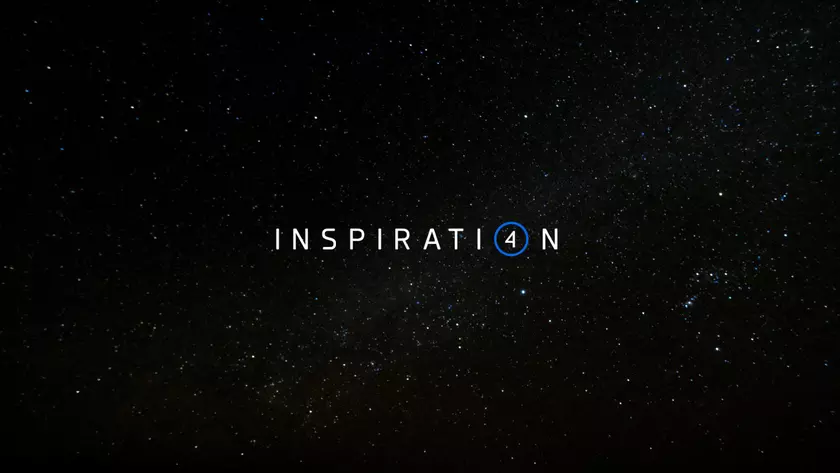 SpaceX впервые отправит в космос Crew Dragon с туристами