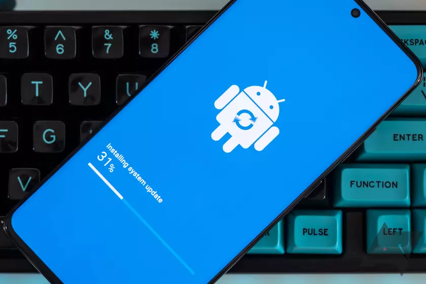 В Европе хотят обязать производителей смартфонов выпускать обновления в течение целых 7 лет. Apple, Google и Samsung против