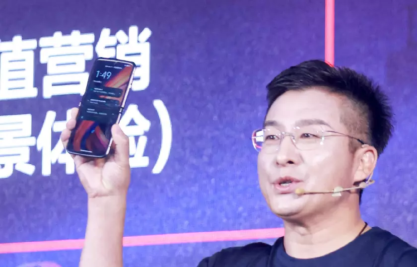 Не дожидаясь презентации: Motorola показала дизайн «раскладушки» Moto Razr 2022, новинка будет похожа на Galaxy Flip 3