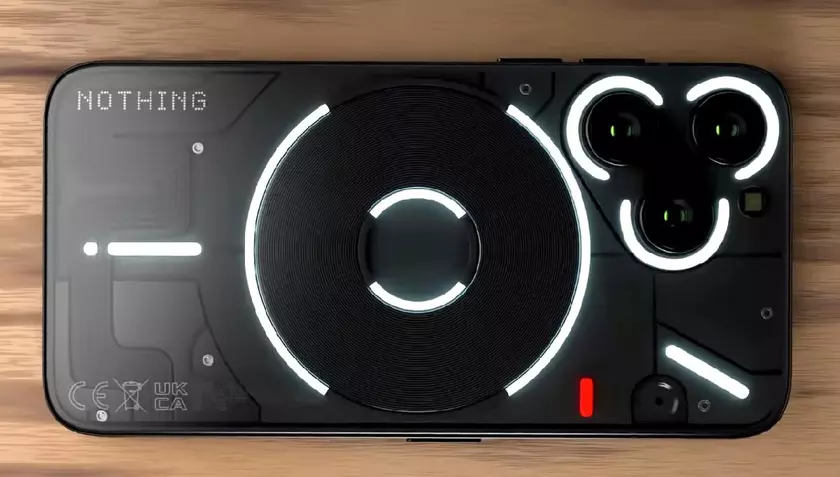 Первый взгляд на Nothing Phone (3): уникальный дизайн просочился в сеть