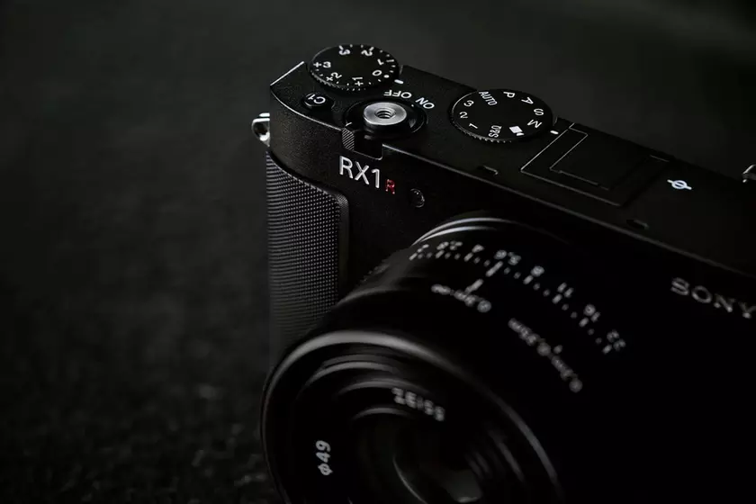 Предвкушая: Что известно о новой Sony RX1R III?