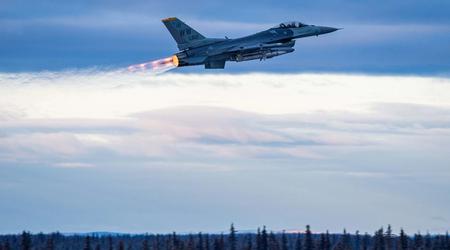 La Polonia testerà la capacità dei caccia F-16 Fighting Falcon, MiG-29 e Su-22 di decollare dalla pista
