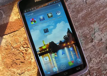 Обзор Philips Xenium W832