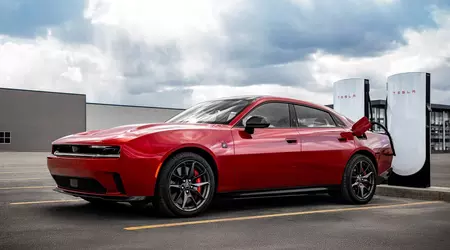 Stellantis нарешті «присмоктався» до Tesla: Jeep та Maserati отримали доступ до Supercharger