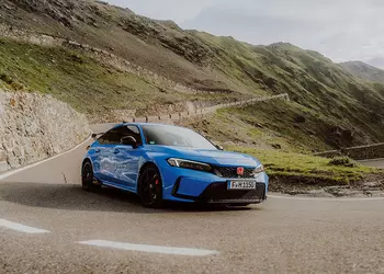 Honda составила гид со 127 самыми живописными дорогами Европы