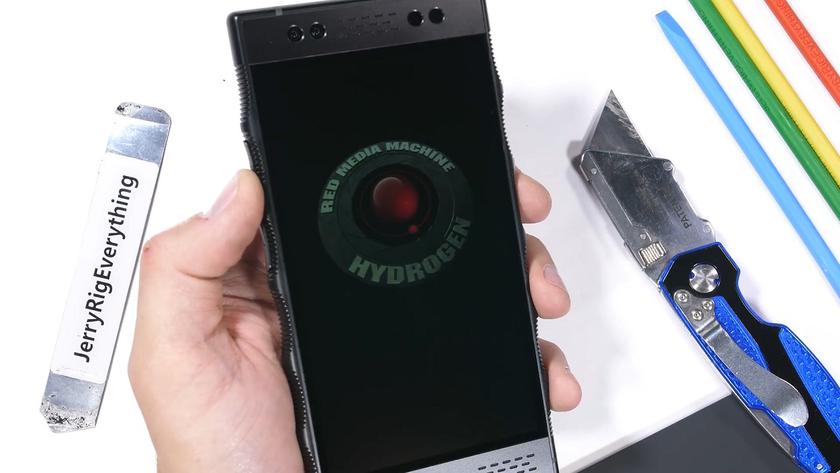 Red Hydrogen One на тестах JerryRigEverything: очень прочный и надежный смартфон