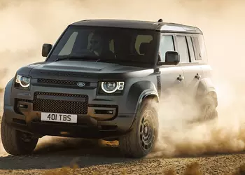 Land Rover Defender will take part in the Dakar Rally and the FIA World Rally Championship (W2RC).