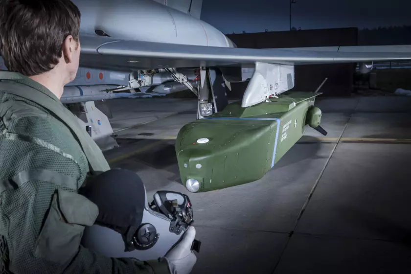 Украина официально запросила у Германии дальнобойные крылатые ракеты Taurus